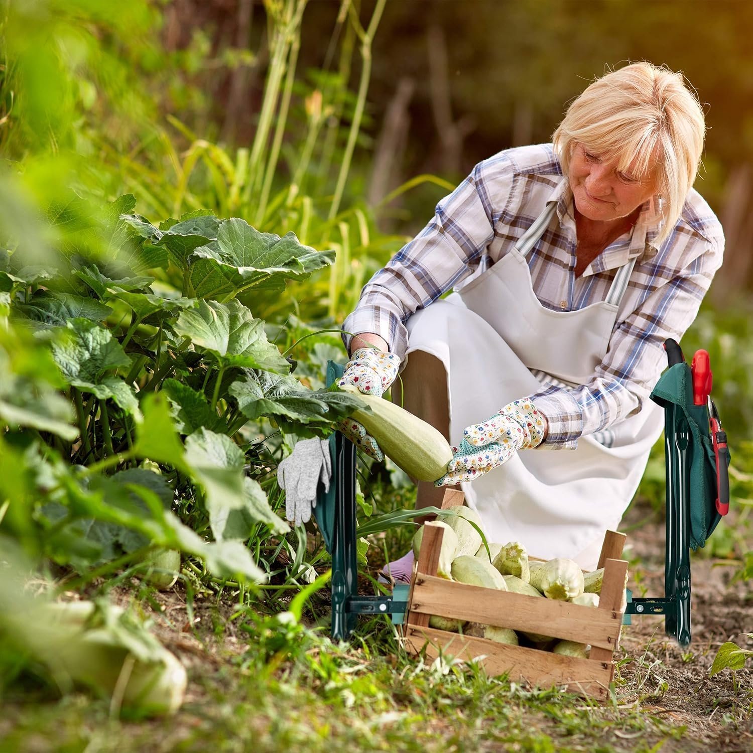 Foldable Garden Kneeler - Image 3